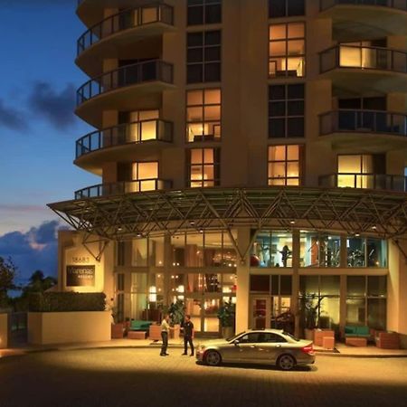 מיאמי ביץ' Beachfront Resort Pool Ocean View Balcony מראה חיצוני תמונה