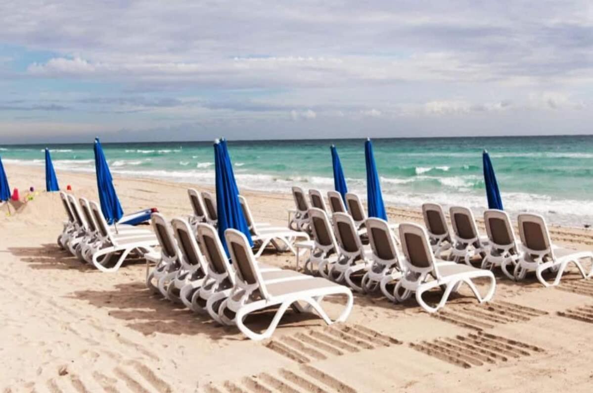 מיאמי ביץ' Beachfront Resort Pool Ocean View Balcony מראה חיצוני תמונה