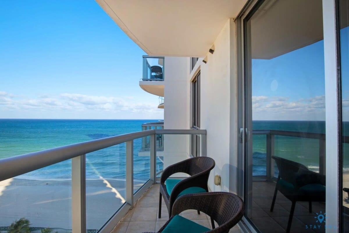 מיאמי ביץ' Beachfront Resort Pool Ocean View Balcony מראה חיצוני תמונה