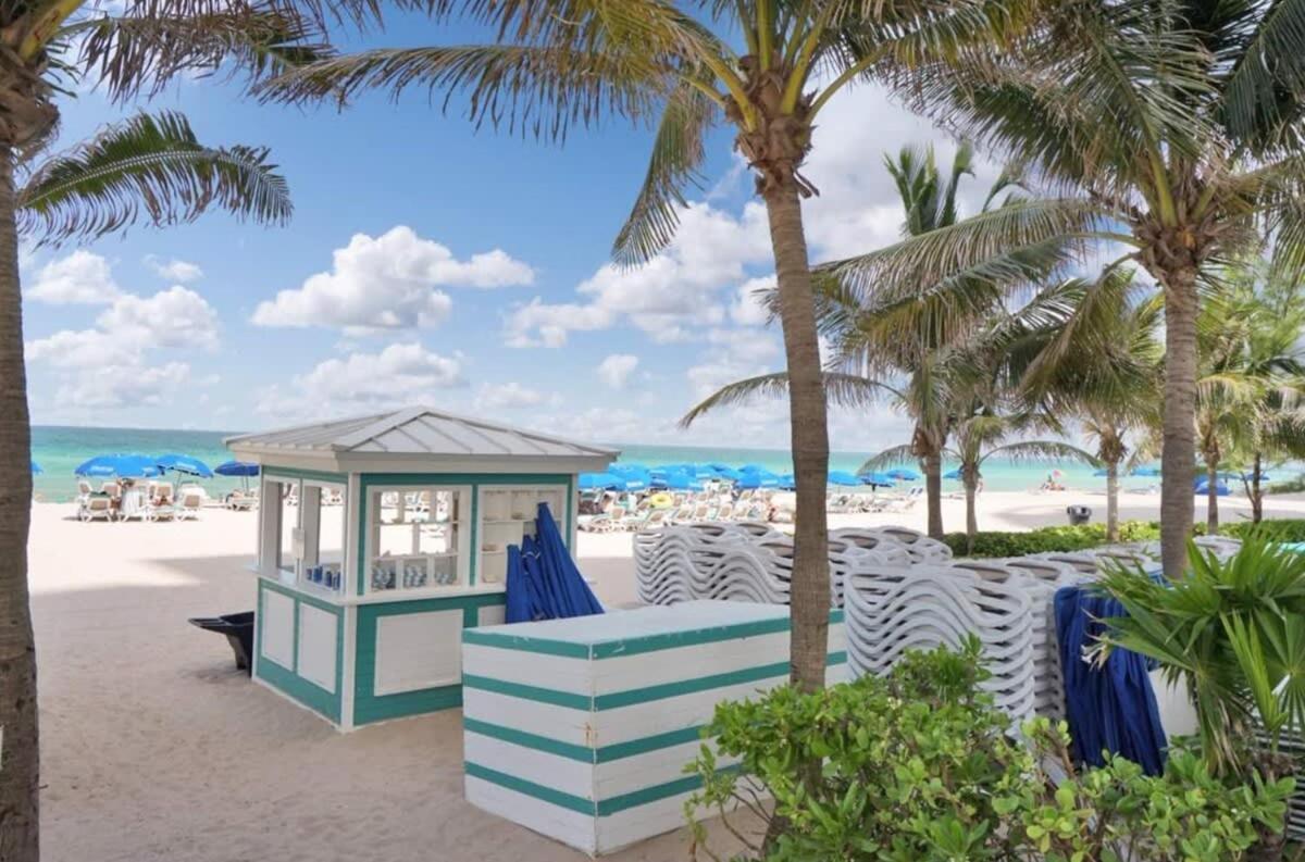 מיאמי ביץ' Beachfront Resort Pool Ocean View Balcony מראה חיצוני תמונה
